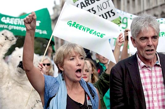 Emma Thompson and John sauven protest against climate change