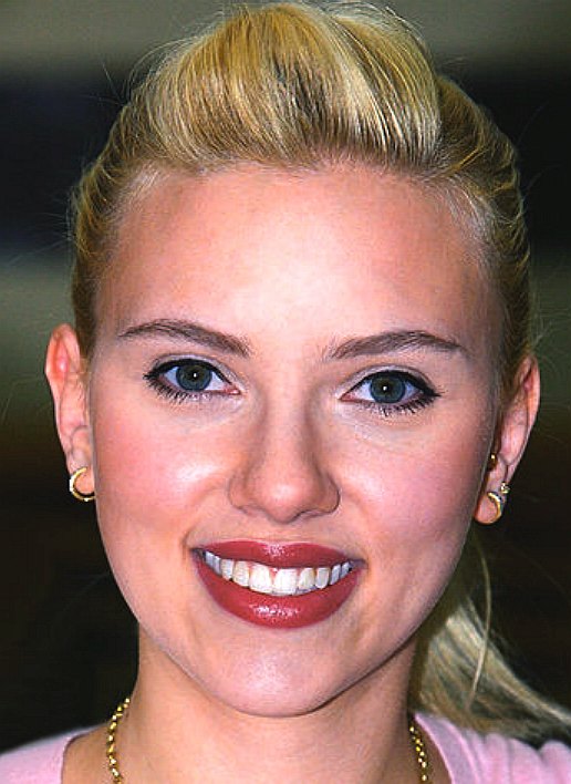 Scarlett Johansson, Christopher Nolan Wiki