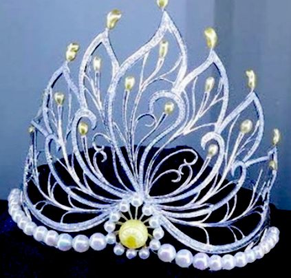 Miss Vietnam beauty queen crown of pearls